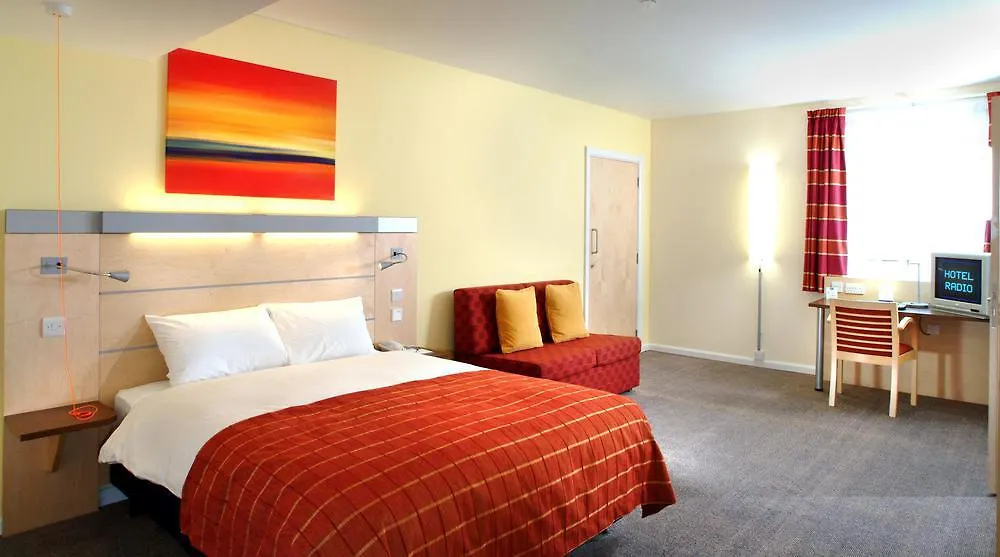 Holiday Inn Express Belfast City By Ihg