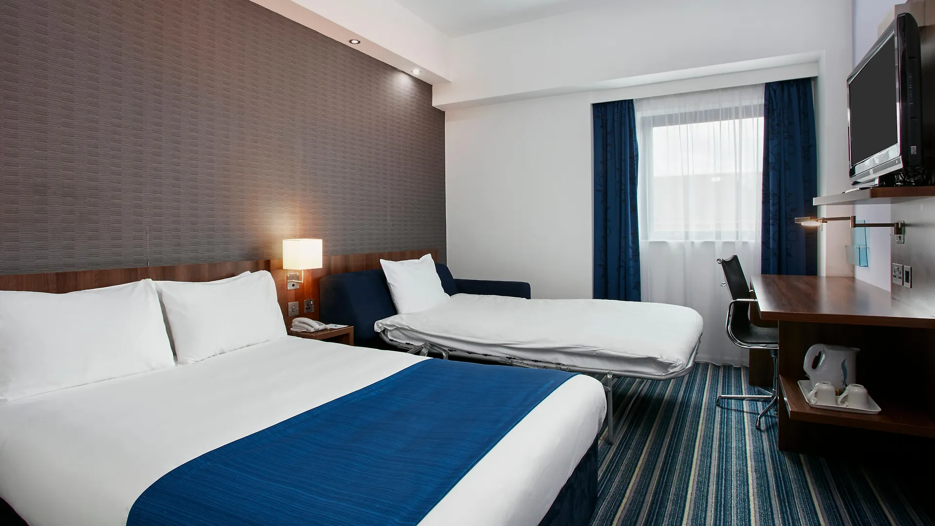Holiday Inn Express Belfast City By Ihg