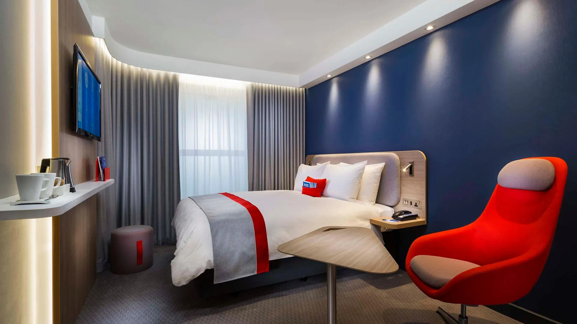 Holiday Inn Express Belfast City By Ihg