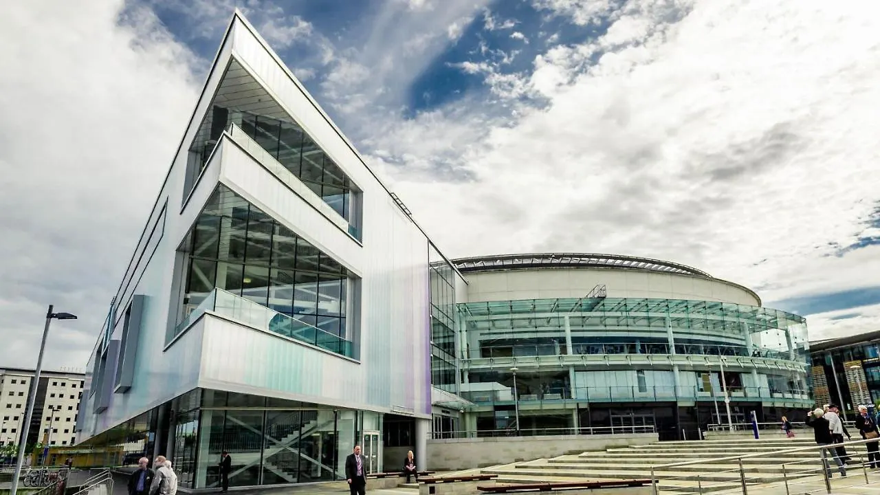 *** Hotel Holiday Inn Express Belfast City By Ihg Wielka Brytania