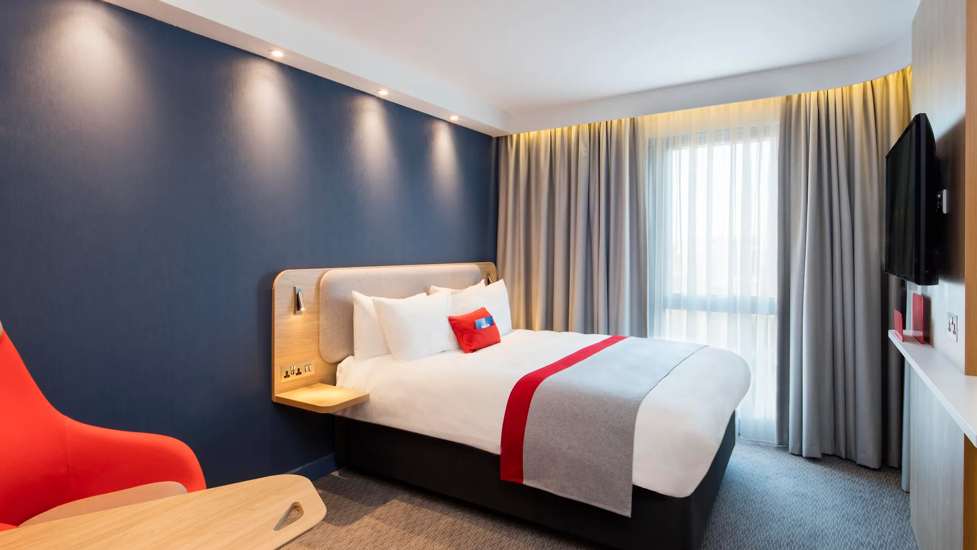 Holiday Inn Express Belfast City By Ihg Hotel