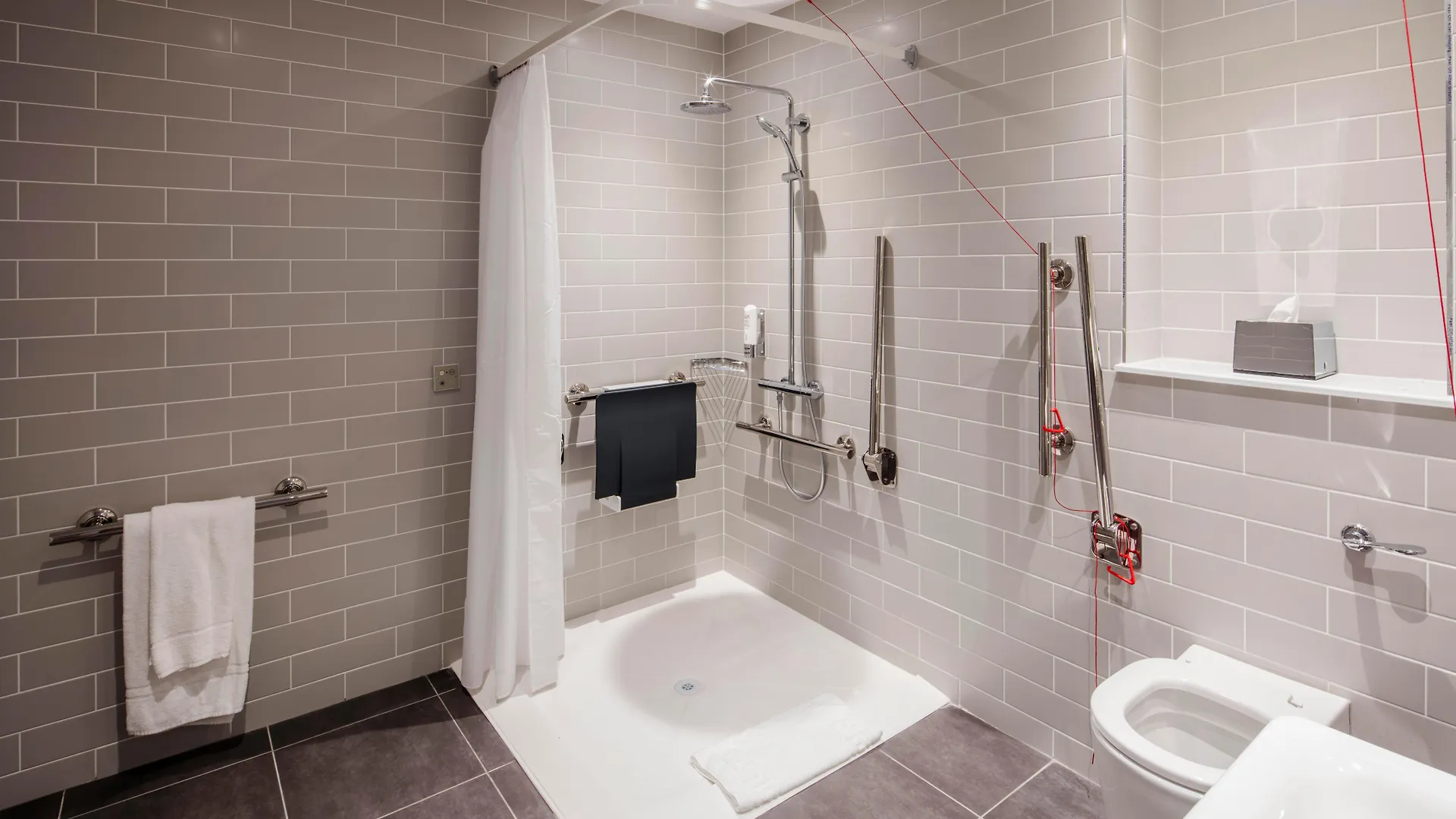 Holiday Inn Express Belfast City By Ihg