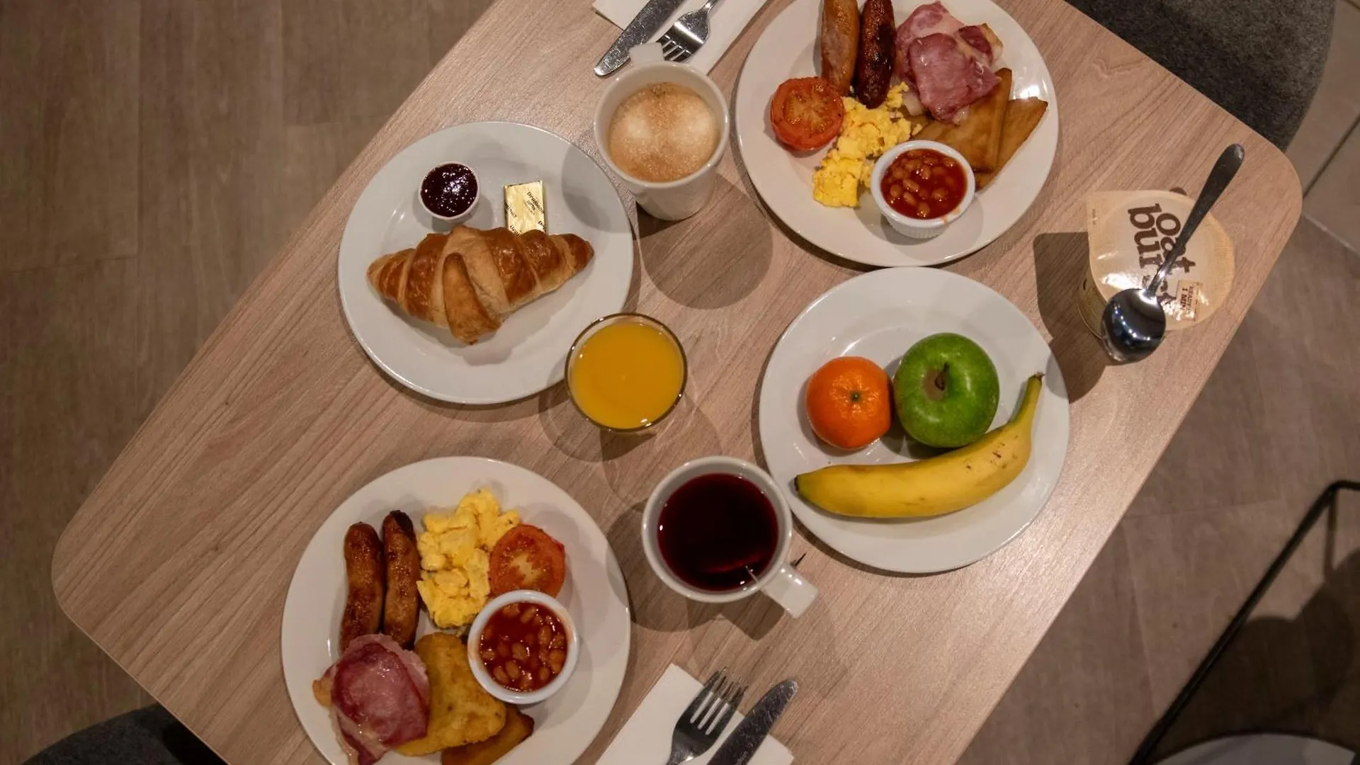 Hotel Holiday Inn Express Belfast City By Ihg