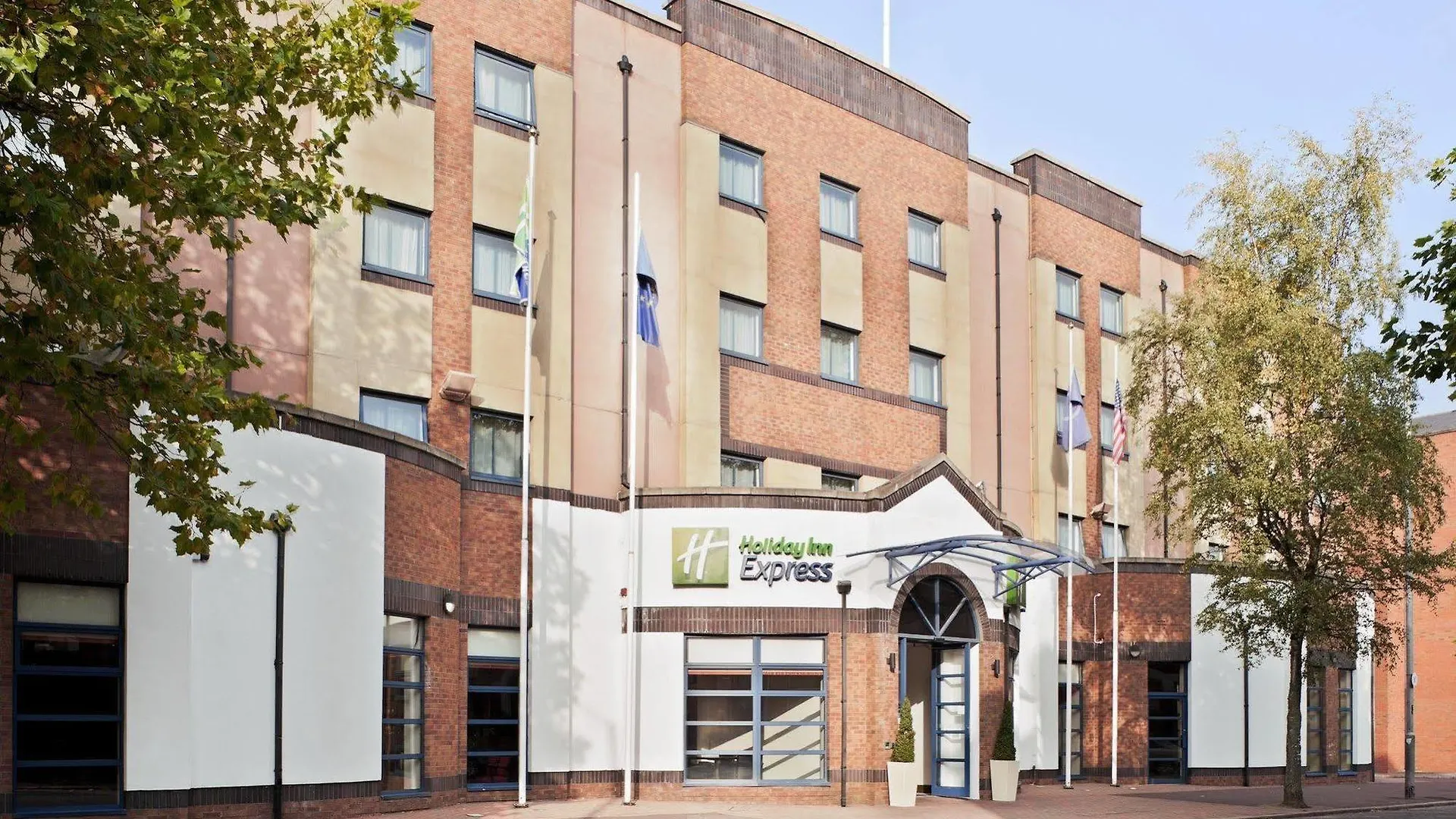 Hotel Holiday Inn Express Belfast City By Ihg